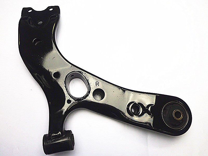 NEW RIGHT SIDE FRONT LOWER CONTROL ARM FOR LEXUS CT200H ZWA10 2011-ON RH