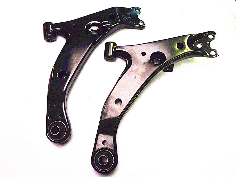 PAIR FRONT LOWER CONTROL ARMS for TOYOTA SPRINTER AE111 1.6L FWD 1995-2000 LH+RH